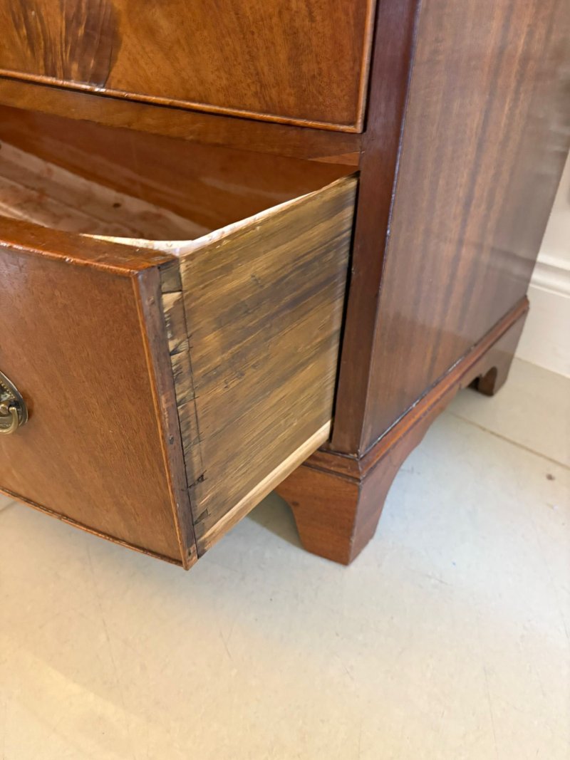 Antique George III Quality Figured Mahogany Bow Fronted Chest of 5 Drawers - Image 5